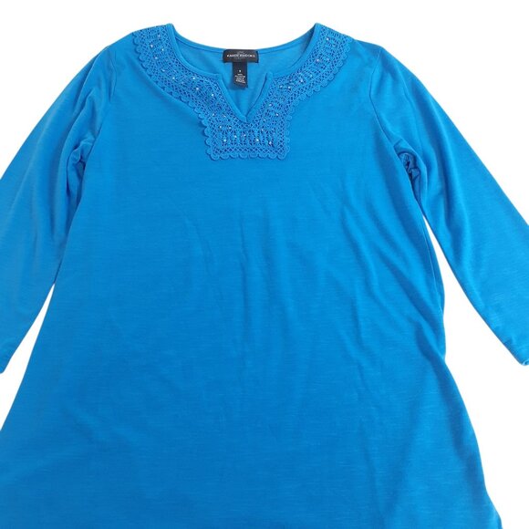 Karen Brooks Top Womens Small Blue Crochet Trim Sequins 3/4 Sleeve - Picture 2 of 4